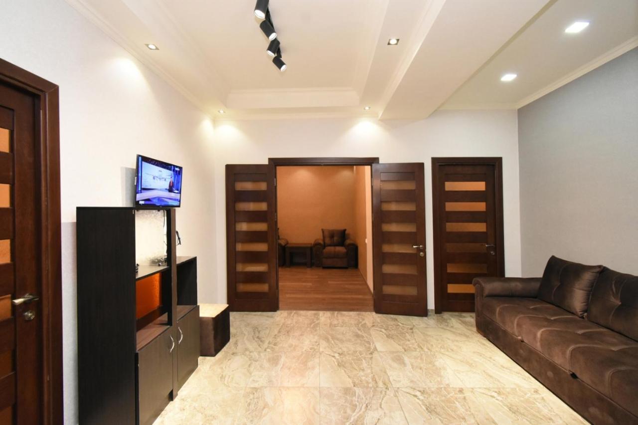 Malibu Apartamento Erevan Exterior foto