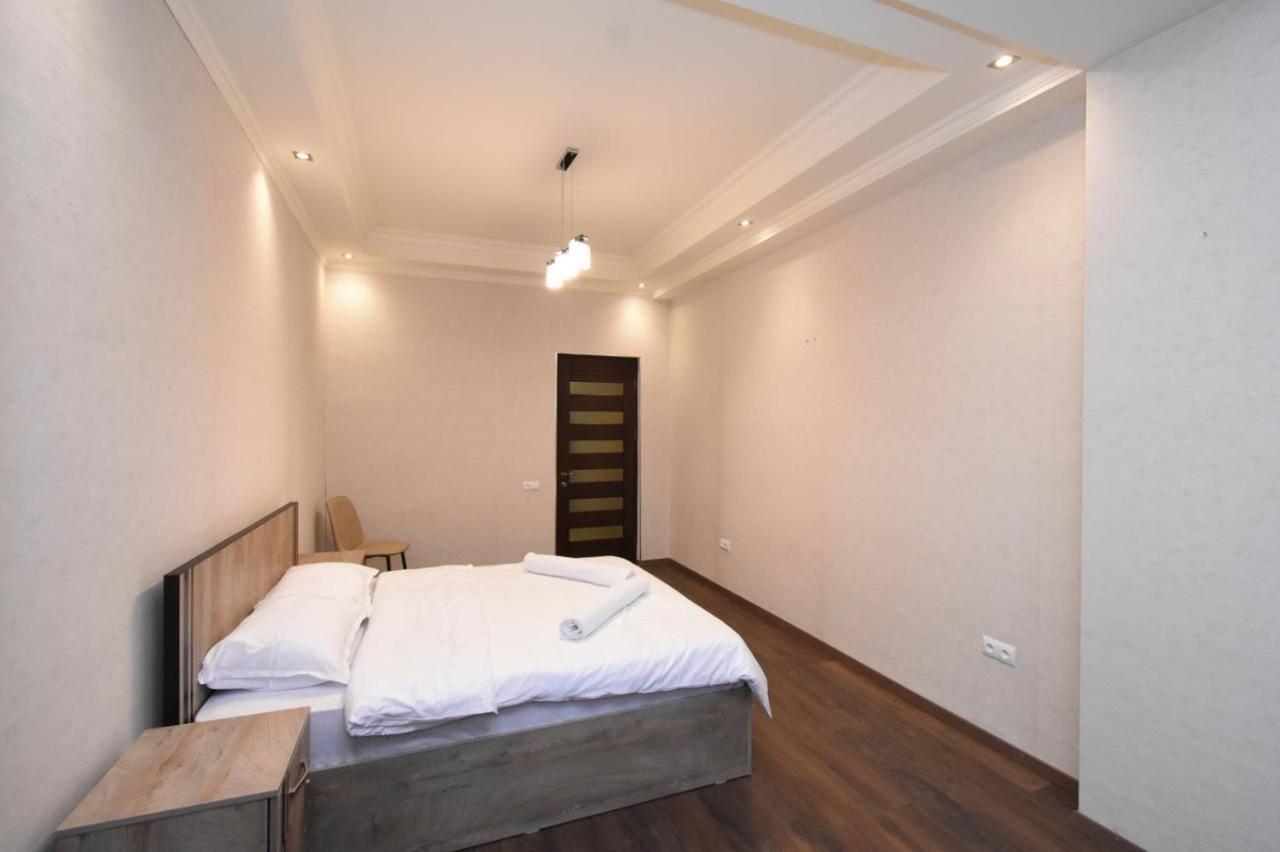 Malibu Apartamento Erevan Exterior foto